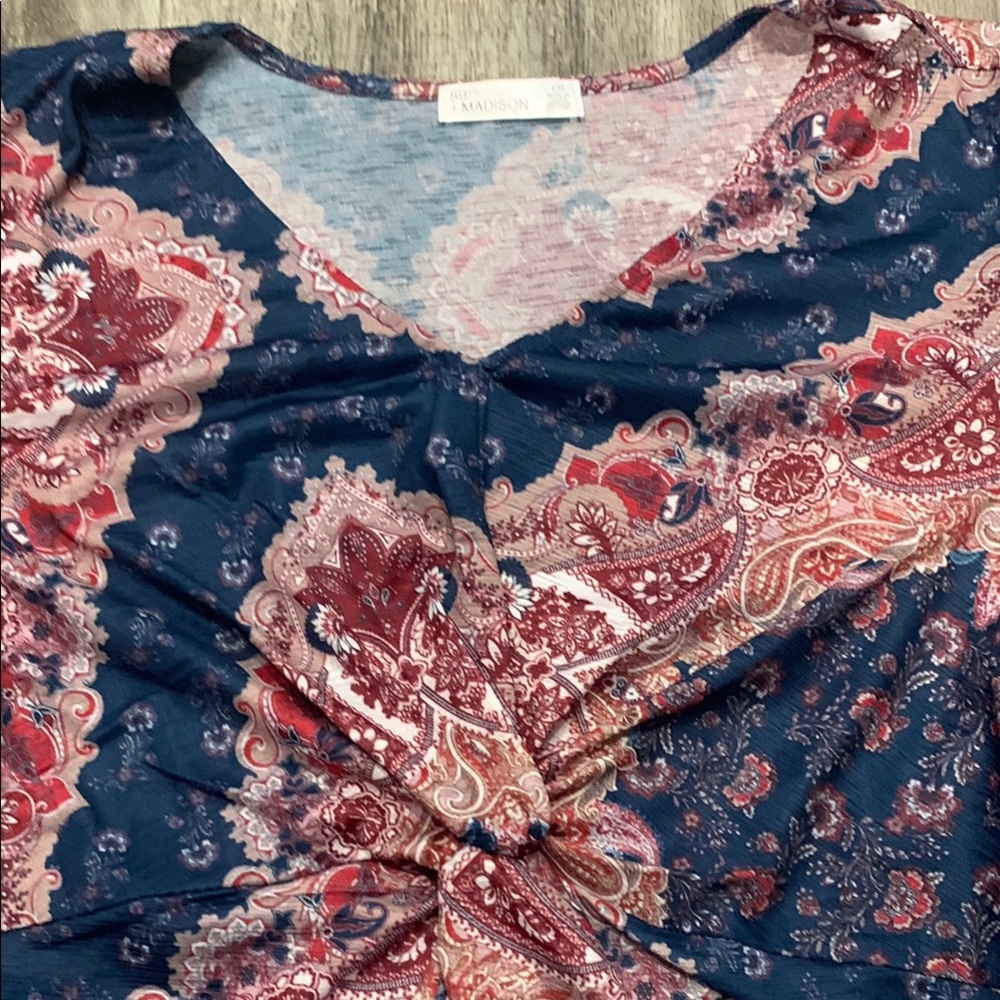 NWT Paisley Print V-Neck Top Side Zip - Picture 6 of 17